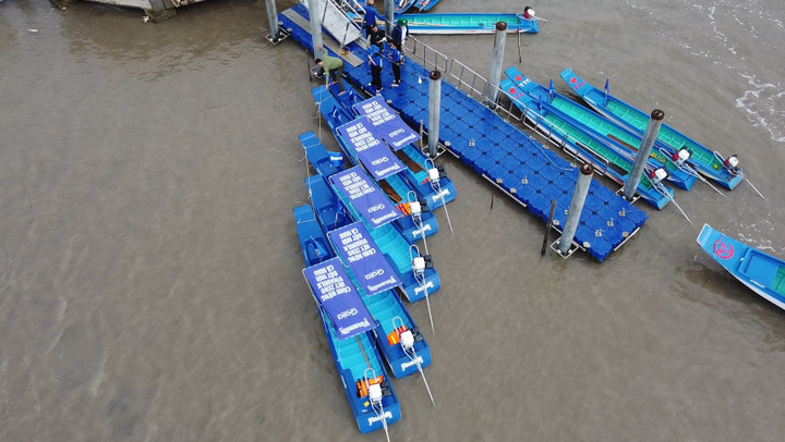 Các chiếc thuyền được Vinamilk tài trợ cho Vườn Quốc gia làm phương tiện hỗ trợ công tác kiểm tra, giám sát, bảo vệ cho khu vực khoanh nuôi rừng.