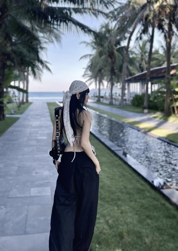 Tâm Tít: Hot girl 'kẹo ngọt' lột xác với vẻ ngoài sexy, nóng bỏng - 19