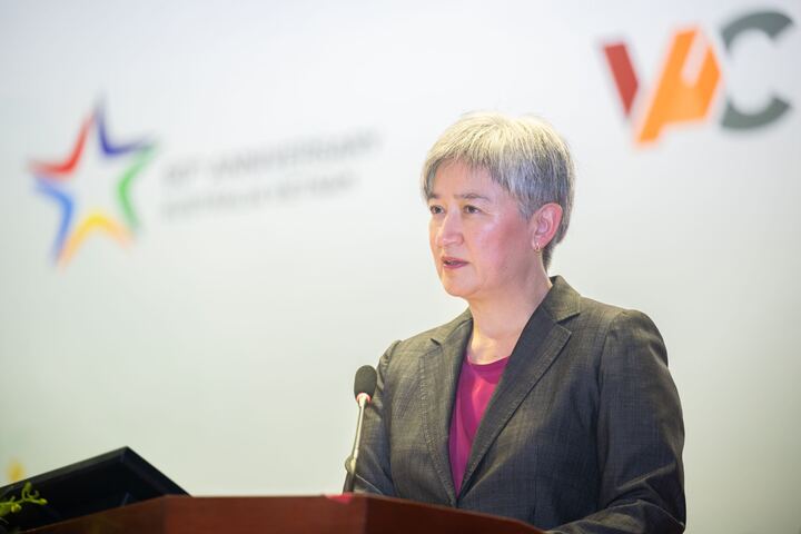 Thượng nghị sỹ Penny Wong, Bộ trưởng Ngoại giao Australia chia sẻ thông tin tại diễn đàn.