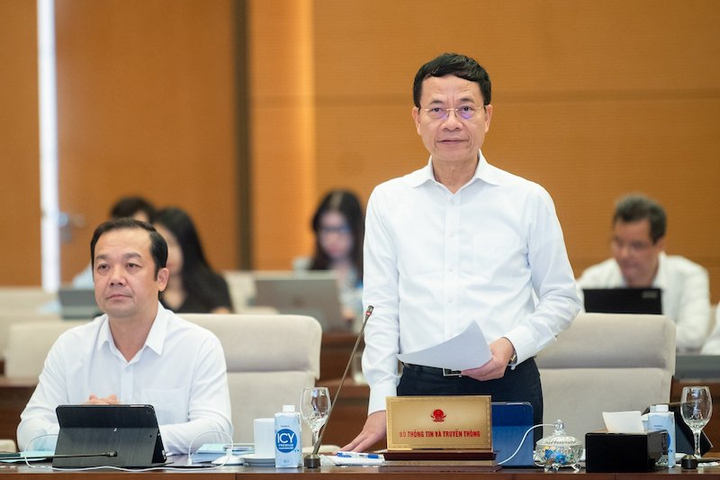 Bộ trưởng Thông tin và Truyền thông Nguyễn Mạnh Hùng.