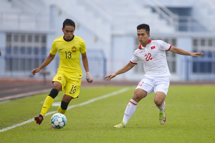 U23 Việt Nam bước vào trận đấu với U23 Malaysia cùng nhiều áp lực. Thầy trò HLV Hoàng Anh Tuấn chơi không tốt ở 2 trận đầu tiên.