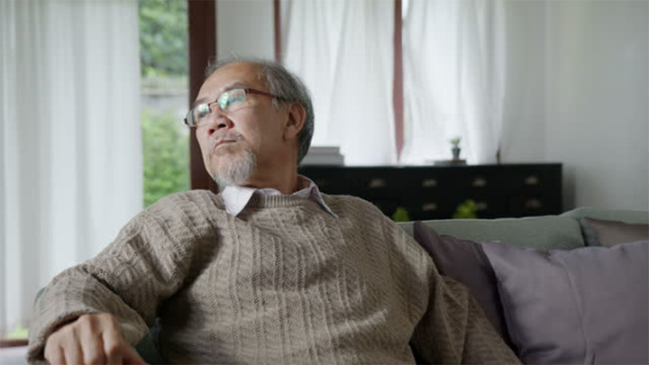 Bố tôi nhất quyết đòi vào viện dưỡng lão sau khi mẹ qua đời. (Ảnh minh họa)