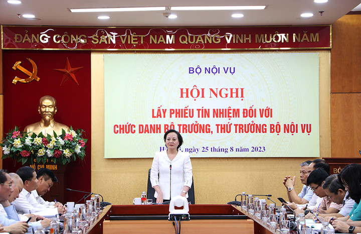 Bộ trưởng Phạm Thị Thanh Trà chủ trì Hội nghị. (Ảnh: Bộ Nội vụ)