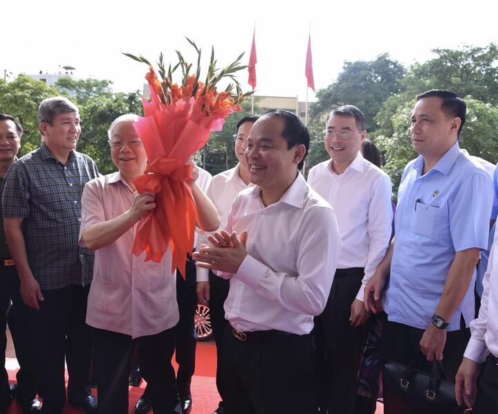 Tổng Bí thư Nguyễn Phú Trọng về thăm và làm việc với Ban Thường vụ Tỉnh ủy và tập thể lãnh đạo chủ chốt tỉnh Lạng Sơn.