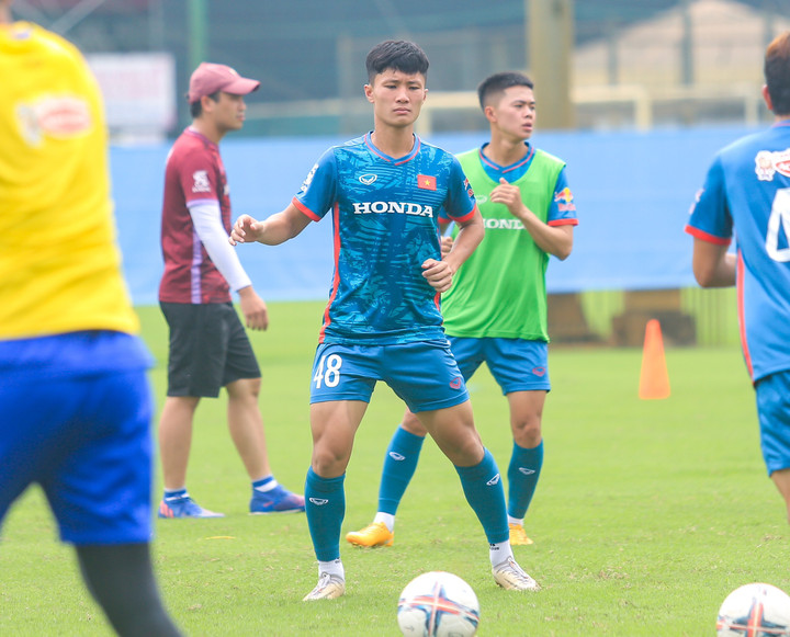 U23 Việt Nam tập luyện sáng 25/8.