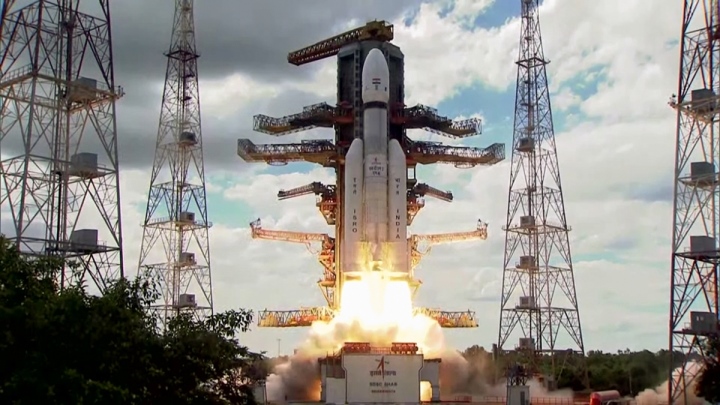 Tàu thám hiểm Mặt Trăng Chandrayaan-3 của Ấn Độ được phóng lên vũ trụ hôm 14/7 (ANI).