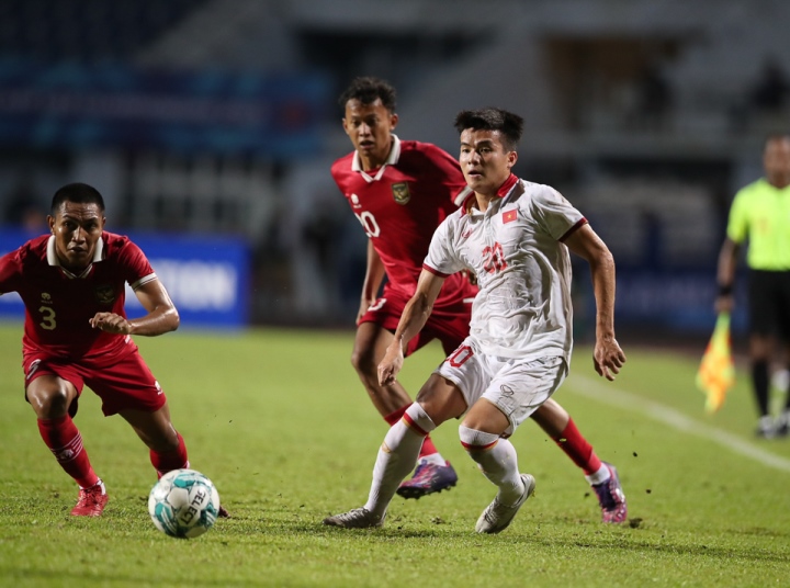 U23 Việt Nam cống hiến trận chung kết hấp dẫn cùng U23 Indonesia.