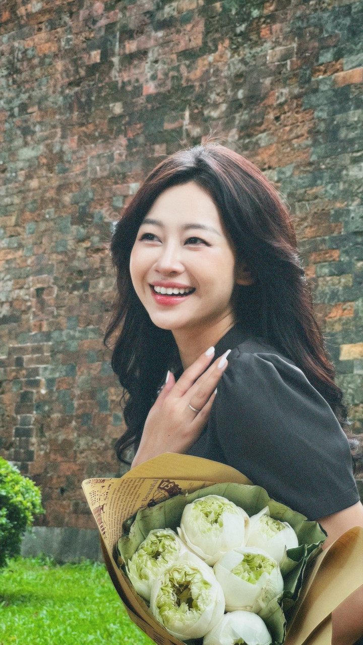 Chụp cận mặt là bí quyết để người khác không lọt vào khung hình.