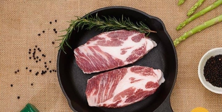 Thịt cổ heo có thể được dùng để nướng, áp chảo,...