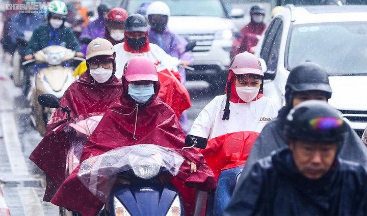 Sáng sớm và sáng 28/8, miền Bắc mưa to. (Ảnh minh hoạ: Khổng Chí)