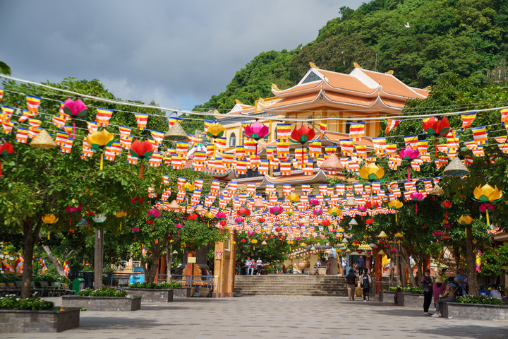 Mùa Vu Lan báo hiếu, hàng nghìn Phật tử hành hương về Núi Bà Đen - 11