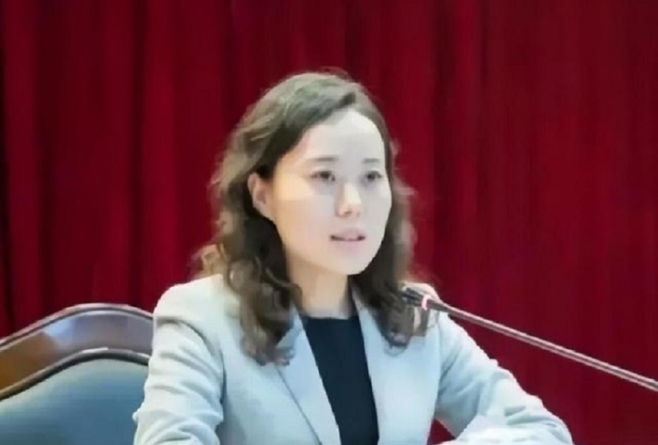 Kim Anh Lệ, cựu Phó Chủ nhiệm Ủy ban Kinh tế quận Kim Sơn, thành phố Thượng Hải, Trung Quốc. (Ảnh: Sina)