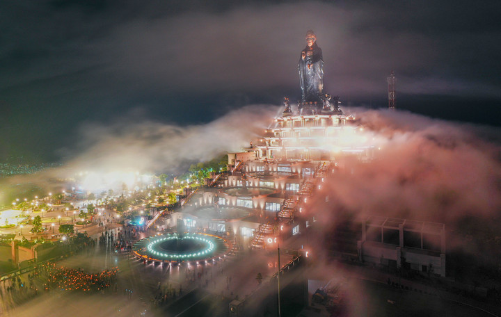 Mùa Vu Lan báo hiếu, hàng nghìn Phật tử hành hương về Núi Bà Đen - 10