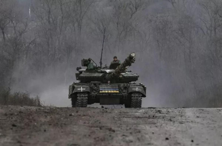 Xe tăng T-64 của Ukraine ở Bakhmut. (Ảnh: Getty)