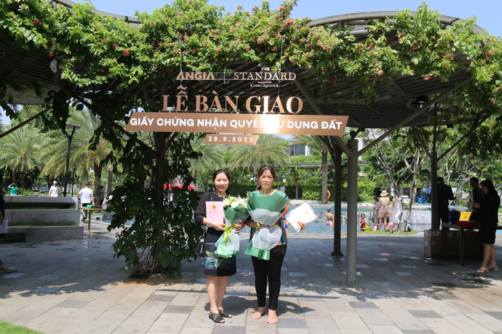 Cư dân đã nhận nhà và sổ hồng.