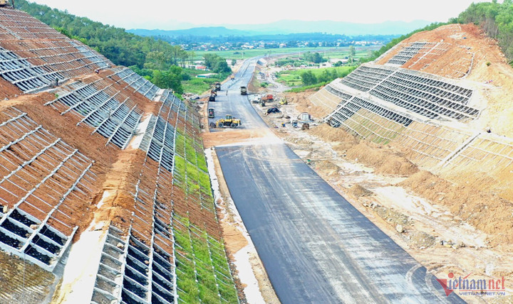 Cao tốc Nghi Sơn- Diễn Châu. (Ảnh: Quốc Huy).