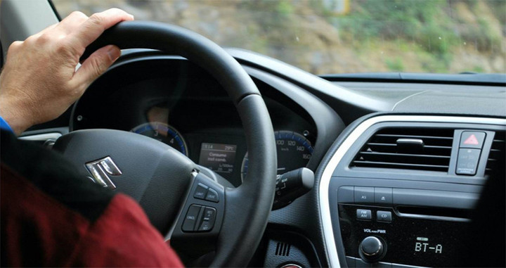 Câu chuyện cho bạn đi nhờ xe rồi bị bạn kiện đòi bồi thường đang gây nhiều tranh cãi. (Ảnh minh họa)