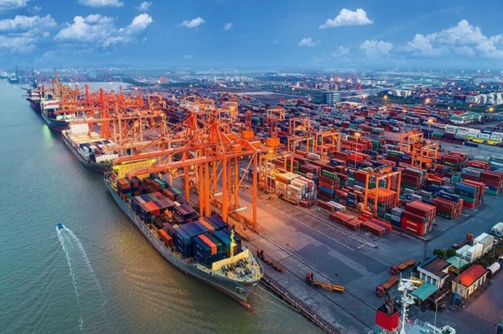 Xuất nhập khẩu có vai trò rất quan trọng để thúc đẩy nền kinh tế Việt Nam phát triển. (Ảnh minh họa: Báo Công Thương)
