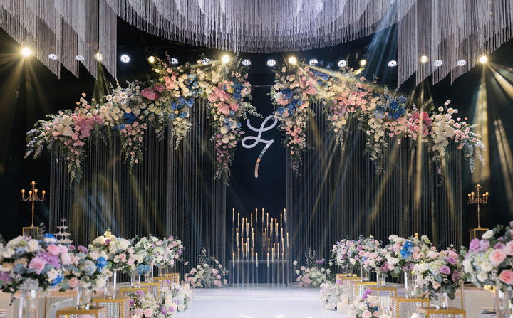 Triển lãm "Fall in love" lấy cảm hứng từ mùa thu Hà Nội.