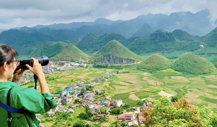 Muốn tách đoàn khi đi du lịch theo tour, nên chú ý các điểm này. (Ảnh minh họa: Thanh niên)