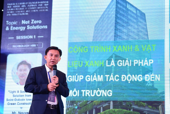 Ông Nguyễn Trường Hải - Tổng giám đốc Saint-Gobain Việt Nam chia sẻ về những giải pháp xanh giúp giảm tác động môi trường.