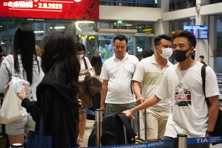 Theo kế hoạch dự kiến, dịp nghỉ lễ Quốc khánh năm nay, trung bình 1 ngày Cảng Tân Sơn Nhất khai thác 720 chuyến bay, sản lượng khoảng 125.000 lượt hành khách. Trong 2 ngày cao điểm 31/8 và 4/9 sẽ có khoảng khoảng 740 chuyến bay/ngày, với khoảng 130.000 hành khách.