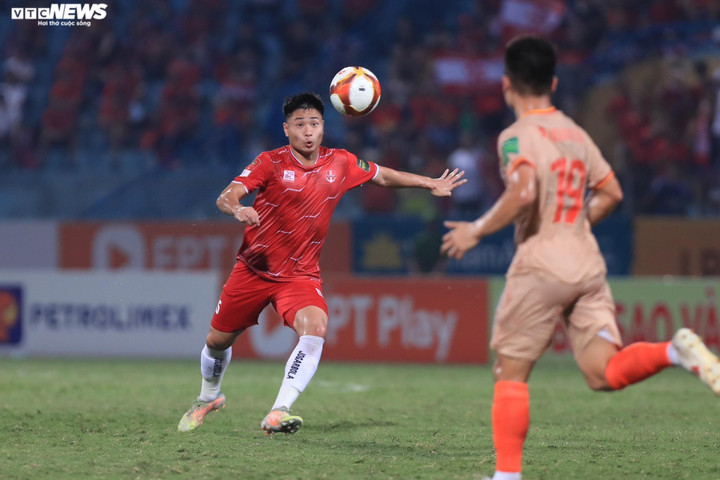 CLB Hải Phòng thi đấu đầy nỗ lực. (Ảnh: Đức Minh)