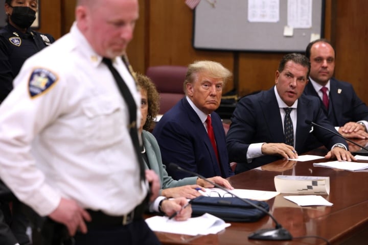 Cựu Tổng thống Trump tại tòa án trong quá trình xử lý một vụ việc khác ở New York. (Ảnh: Getty)