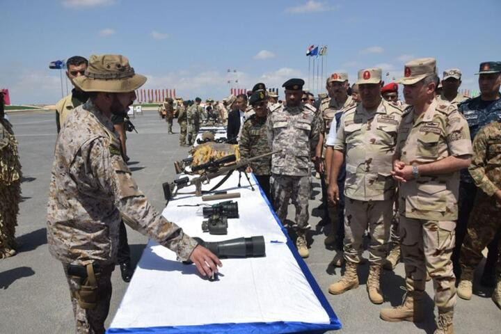 Triển làm vũ khí tại cuộc tập trận “Bright Star-23”. (Ảnh: Ahram)