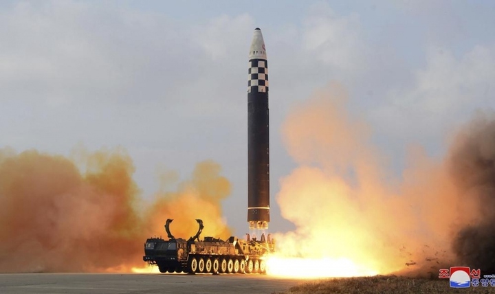 Một vụ phóng tên lửa đạn đạo của Triều Tiên. (Ảnh: KCNA)