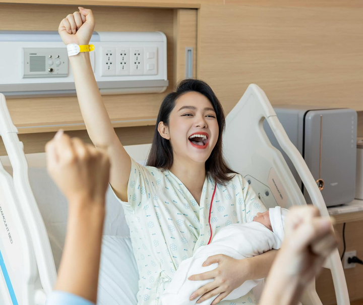 Minh Hằng sau khi sinh con.