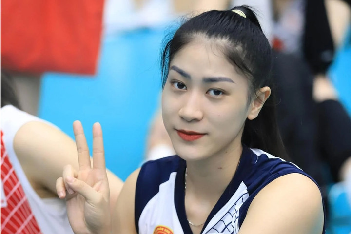 Kiều Trinh đang khoác áo đội bóng chuyền nữ Bộ Tư lệnh Thông tin.