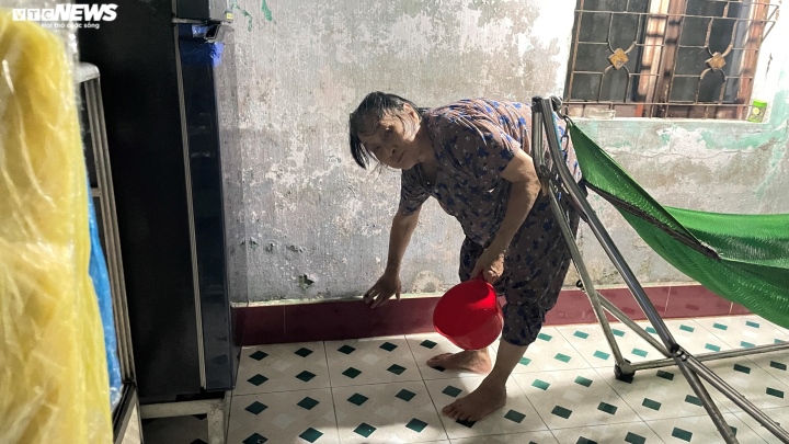 Thành phố Quy Nhơn, Bình Định: Đường ngập, nước tràn vào nhà sau cơn mưa kéo dài 2