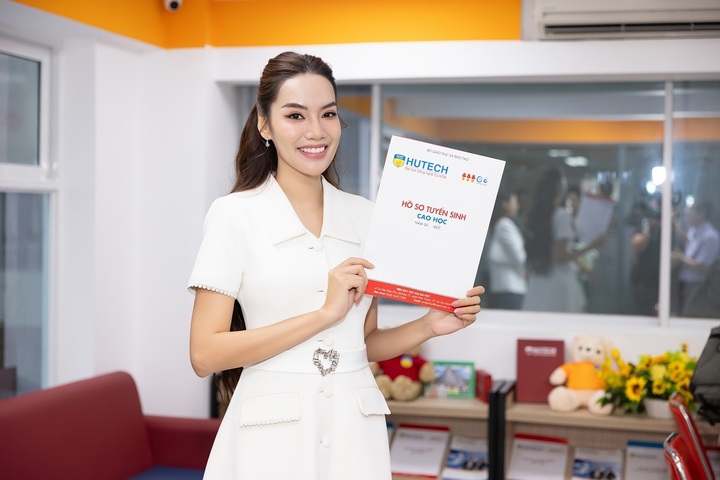Lê Hoàng Phương tiếp tục đăng ký học lên Cao học.