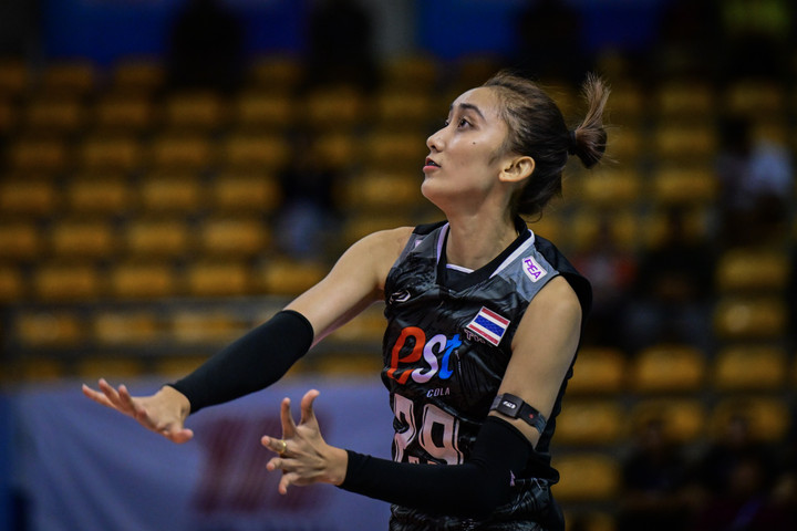 Đội tuyển bóng chuyền Thái Lan thắng kịch tính Nhật Bản ở trận bán kết 2. (Ảnh: AVC)