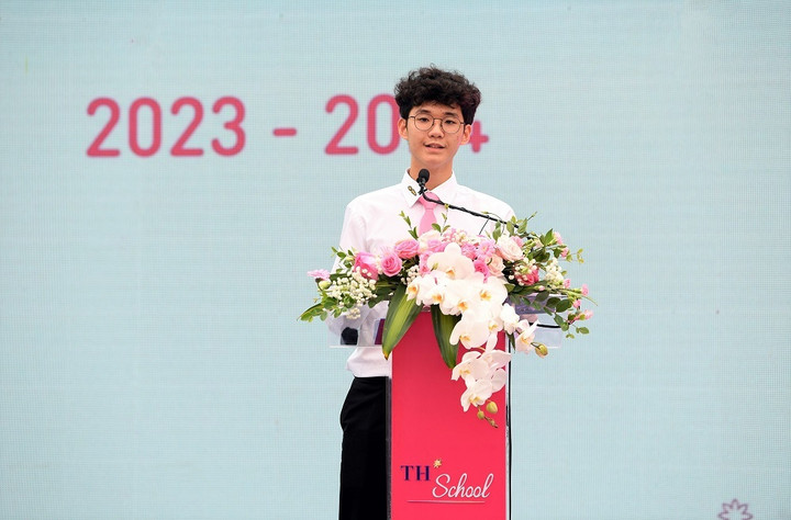 “Trải nghiệm ở nội trú tại TH School giúp em trưởng thành hơn và sẵn sàng các kỹ năng cho hành trang du học sau này” - Tôn Quang Minh học sinh lớp 12H - trường TH School Hòa Lạc chia sẻ.