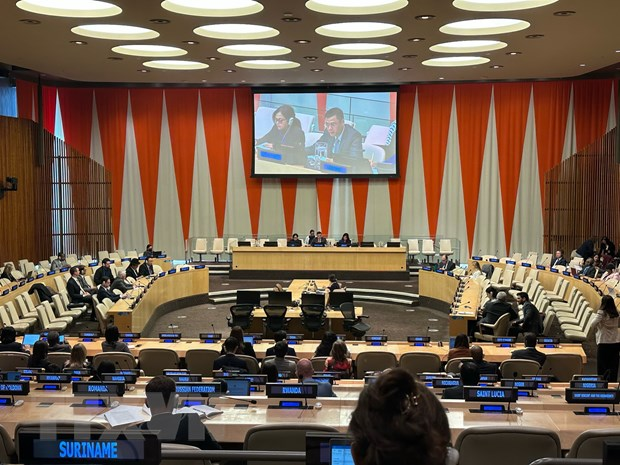 Ngày 24/4/2023, tại New York, Hoa Kỳ, trong vai trò Phó Chủ tịch Đại hội đồng Liên hợp quốc khóa 77, Đại sứ Đặng Hoàng Giang, Trưởng Phái đoàn Việt Nam tại Liên hợp quốc tham gia chủ trì Phiên họp kỷ niệm Ngày Quốc tế Mẹ Trái Đất. (Ảnh: TTXVN)