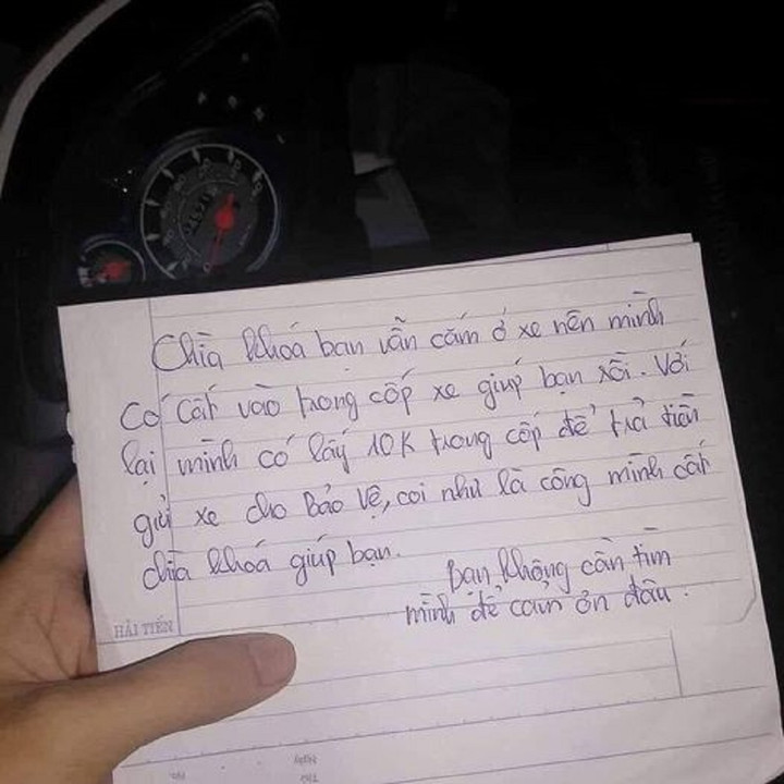 Đọc "tâm thư" mà rơi nước mắt. (Ảnh: Ngọc Bắc Ninh)