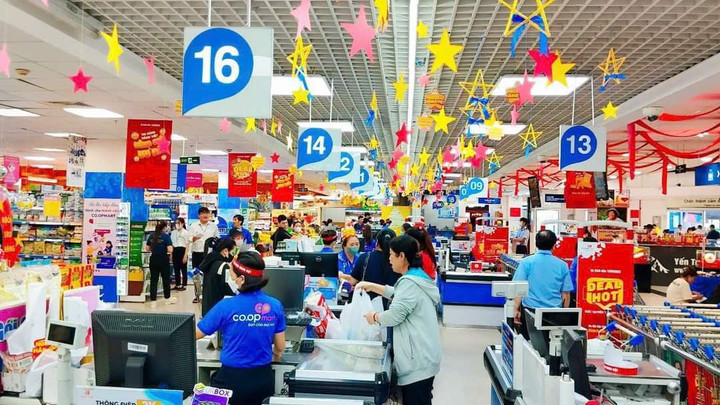 Chương trình Ngôi sao hàng Việt diễn ra từ 14/8 - 13/9.