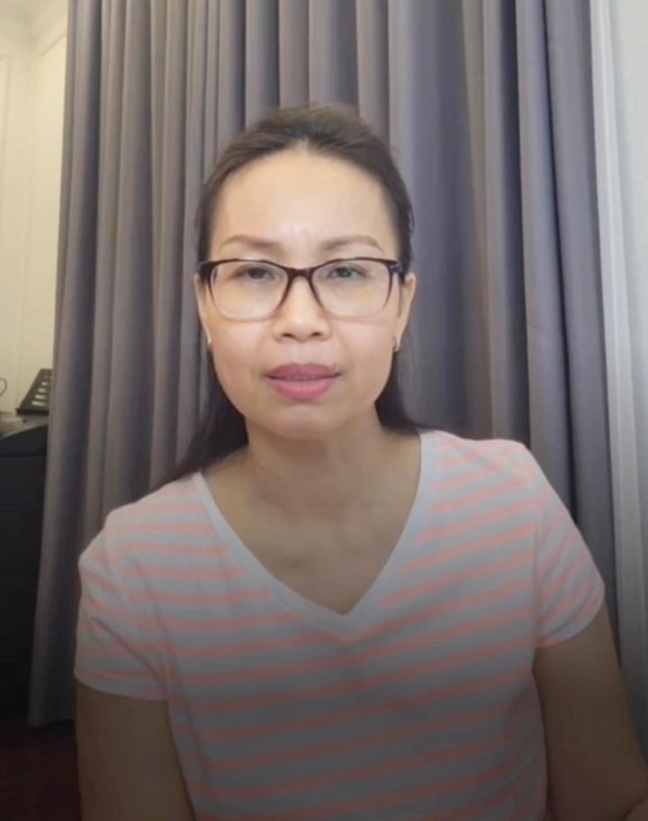 Cẩm Ly thoải mái để mặt mộc, ăn mặc giản dị khi giao lưu với khán giả trên trang cá nhân.