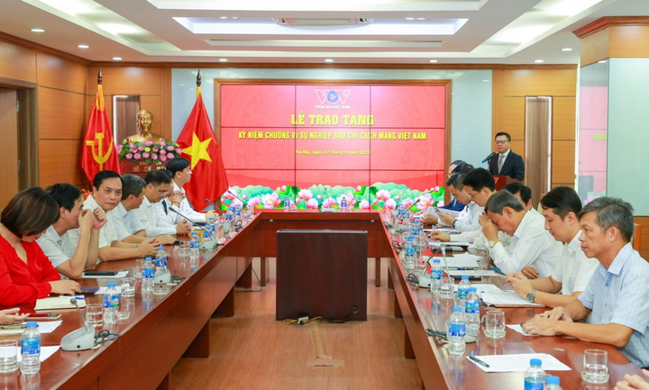 Ông Lê Quốc Minh, Ủy viên Ban Chấp hành Trung ương Đảng, Phó Trưởng Ban Tuyên giáo Trung ương, Chủ tịch Hội Nhà báo Việt Nam, Tổng Biên tập báo Nhân dân.