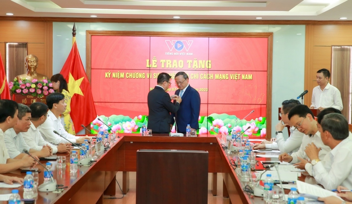 Tổng Giám đốc VOV nhận kỷ niệm chương vì sự nghiệp báo chí cách mạng - 5