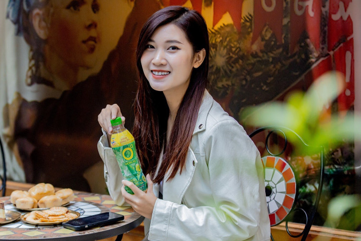 Trà Xanh Không Độ với EGCG và vitamin C được nhiều người trẻ yêu thích và sử dụng mỗi ngày để giải tỏa căng thẳng mệt mỏi.