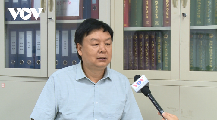 Giáo sư Mễ Lương trả lời phỏng vấn VOV.