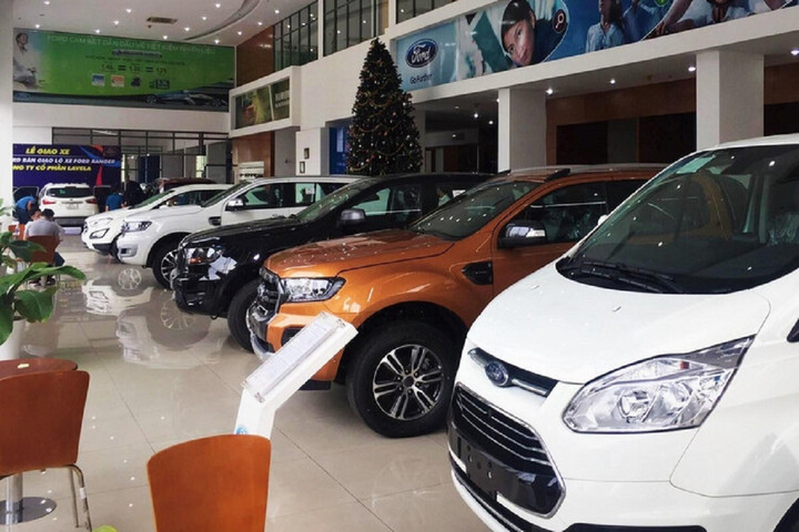 Xe giảm giá mạnh nhưng lượng khách mua khá ảm đạm.