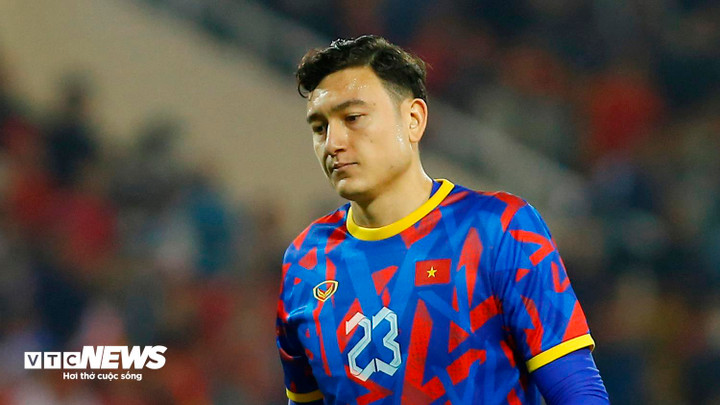 Đặng Văn Lâm, Lê Phạm Thành Long và Vũ Quang Nam là những cầu thủ không được đăng ký thi đấu.