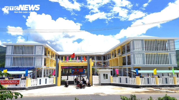 Trường Tiểu học Hòa Bắc được xây dựng khang trang, đáp ứng nhu cầu giảng dạy tốt nhất.