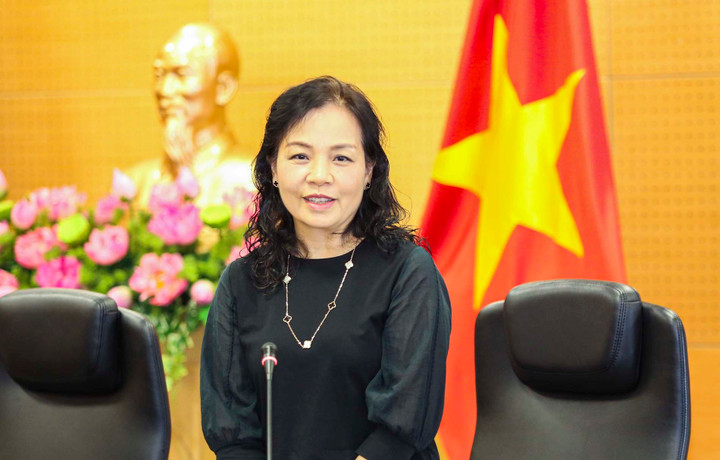 Bà Ngô Phương Lan phát biểu tại buổi lễ công bố và phát động Giải thưởng Sáng tạo Nội dung số Việt Nam (VCA 2023).