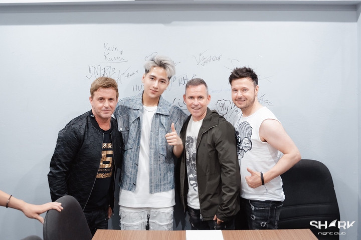 "Được gặp gỡ và làm việc cùng 911 là kỷ niệm đáng nhớ trong quá trình làm nghề của tôi”.