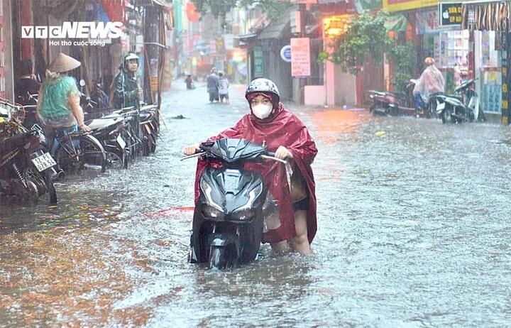 Miền Bắc mưa to đến rất to. (Ảnh minh hoạ: Khổng Chí)